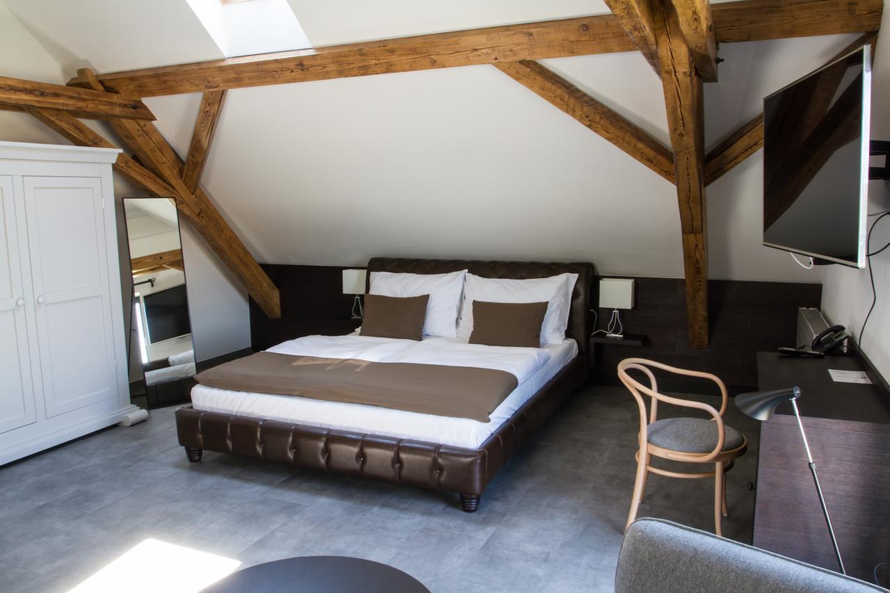 Hotel Panstvi Dlouha Lhota Екстер'єр фото