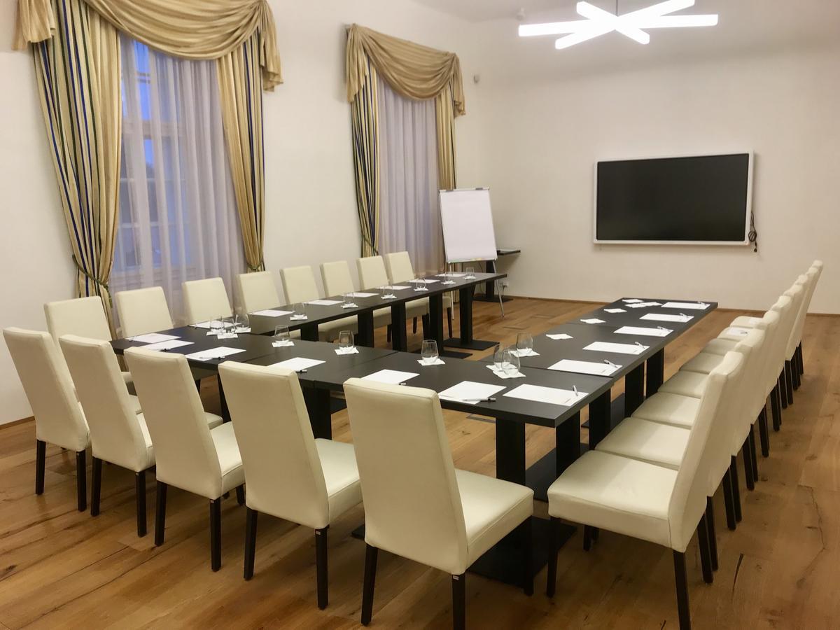 Hotel Panstvi Dlouha Lhota Екстер'єр фото