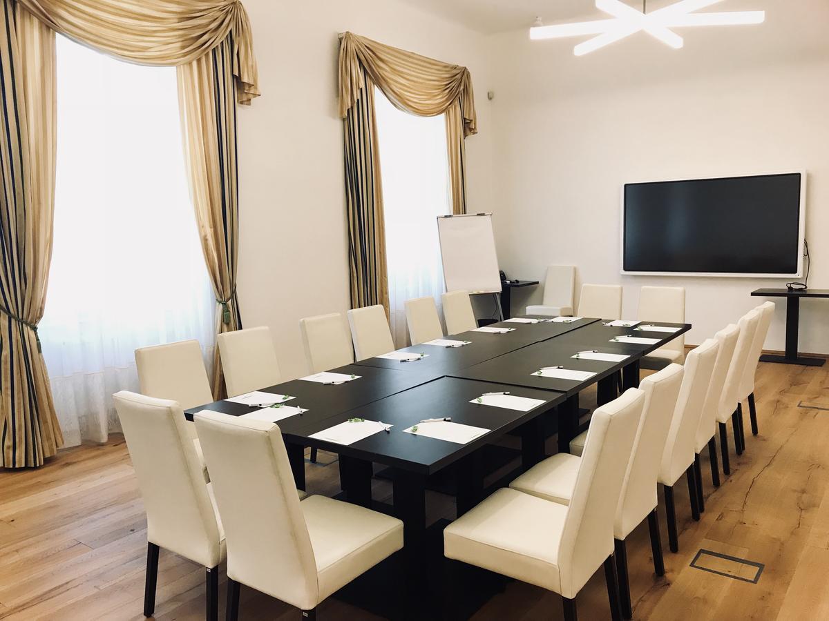 Hotel Panstvi Dlouha Lhota Екстер'єр фото