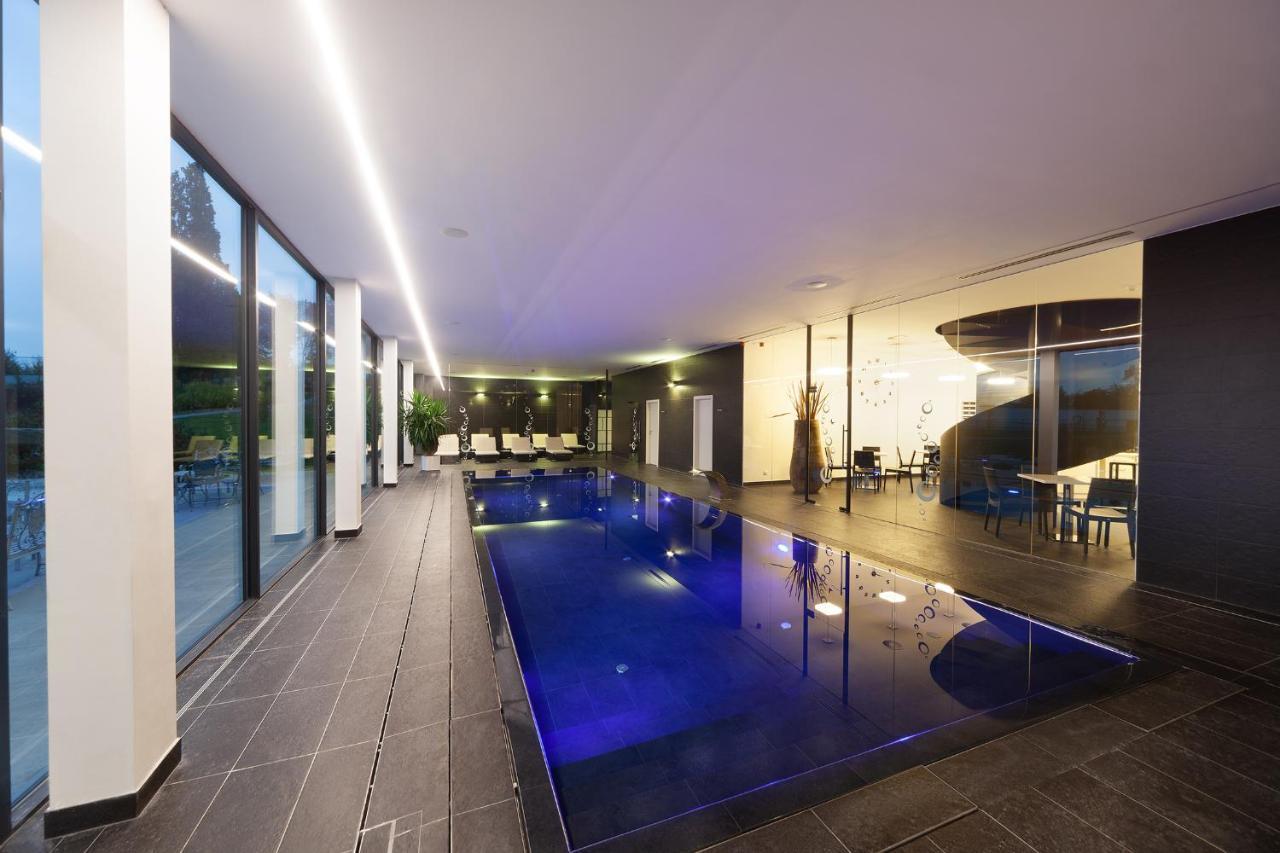 Hotel Panstvi Dlouha Lhota Екстер'єр фото