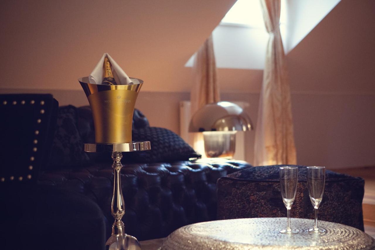 Hotel Panstvi Dlouha Lhota Екстер'єр фото